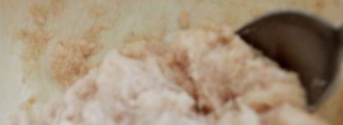 рыбные клецки с черным рисом и сливочно-икорным соусом. Шаг 4