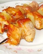 Куриный шашлык на шпажках