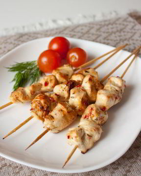 Куриные шашлычки с лимоном и зеленью