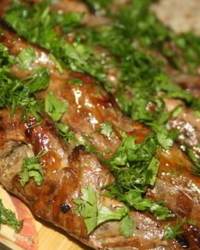 Шашлычки из печени в жировой сетке