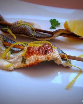 Шашлычки из рыбы с медом и розмарином