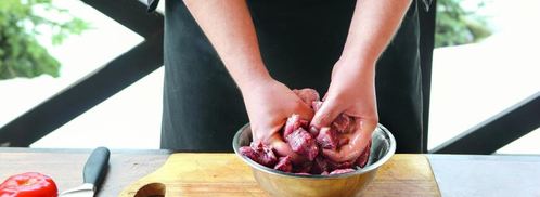 шашлык из говядины с острой сальсой. Шаг 3