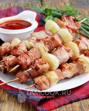 Шашлык из свинины на шпажках в духовке
