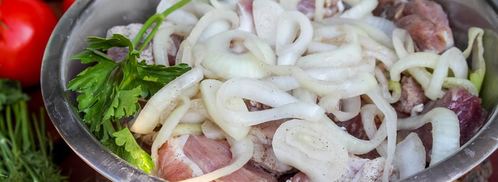 шашлык из свинины с уксусом и луком. Шаг 2