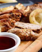 Шашлык в маринаде из лука, помидоров и специй