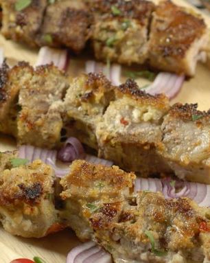 Свиные шашлыки в кокосовой стружке