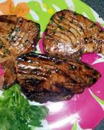 Стейк из тунца в медовой глазури на гриле