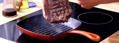 стейк рибай на сковороде. Шаг 7