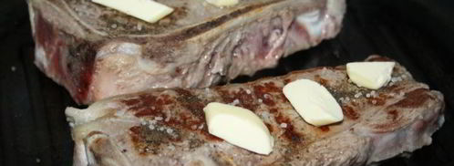 стейки из говядины на косточке со сливочным маслом. Шаг 4