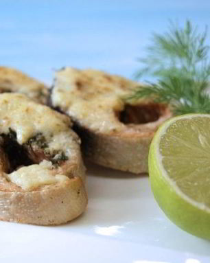 Запеченные стейки горбуши