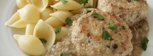 куриные тефтели в пикантном грибном соусе. Шаг 10