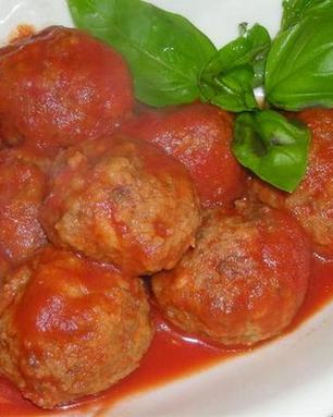 Тефтели куриные под томатным соусом