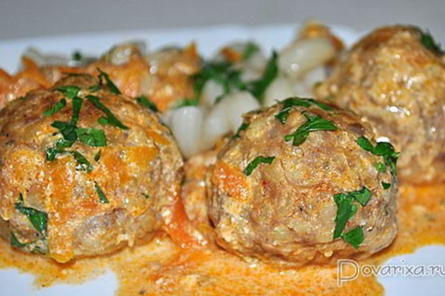 Рецепт тефтели с булгуром в сливочно-томатном соусе