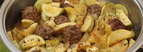 тефтели с кабачками в сковороде. Шаг 9