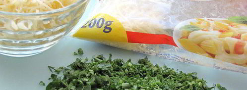 тефтели с кедровыми орешками в сливочном соусе. Шаг 7