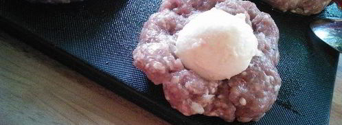 тефтели в беконе с начинкой из моцареллы. Шаг 3