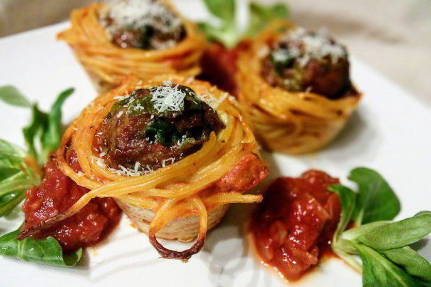 Рецепт тефтели в гнездах из спагетти