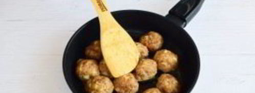 тефтели в грибном соусе под сыром. Шаг 3