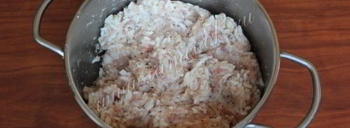 тефтели в мультиварке, в томатном соусе с розмарином. Шаг 3