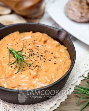 Томатно-сметанная подлива для тефтелей с овощами