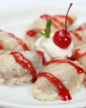 Вареники с вишней и творогом