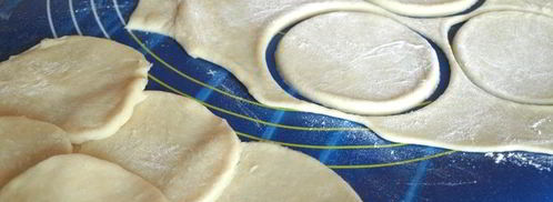 вареники с вишнями из постного заварного теста. Шаг 3