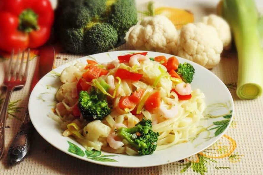 Рецепт яичная лапша с креветками