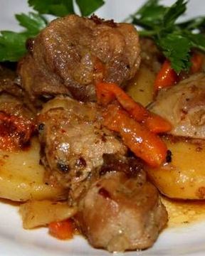 Свиное жаркое с картофелем