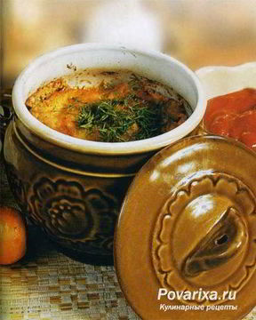 Жаркое из куриных потрошков в горшочках