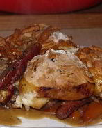 Жаркое из курицы с булочками с сыром