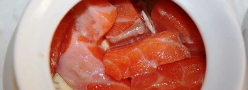 жаркое с семгой и беконом в горшочке. Шаг 8