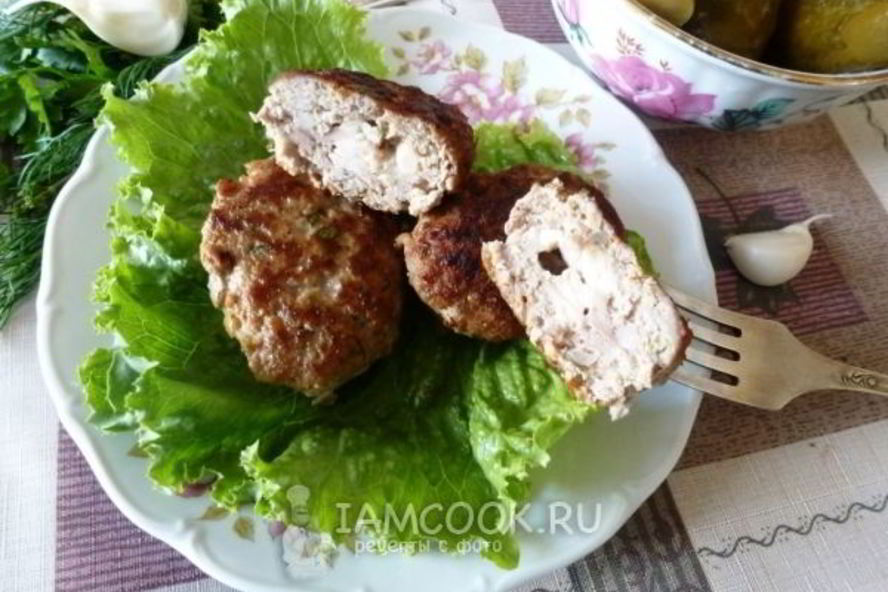 Рецепт мясные зразы с начинкой из курицы