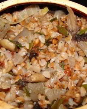 Гречка с грибами в горшочке