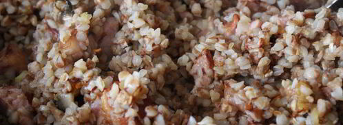 гречка с шампиньонами, сырокопченой грудинкой и яйцом. Шаг 5