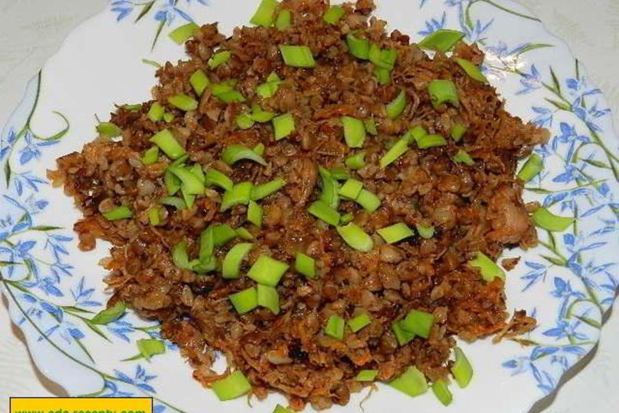 Рецепт гречка с тушенкой, морковью и луком