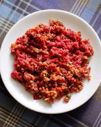 Зеленая гречка с свеклой и помидорами