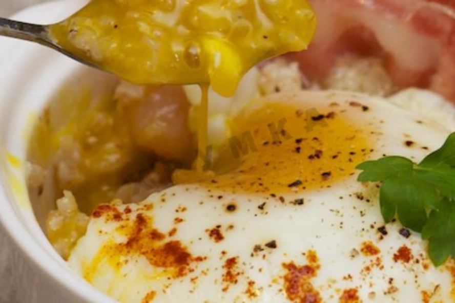 Рецепт каша злаковая с яйцом и беконом
