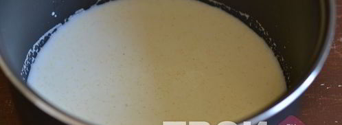 манная каша в мультиварке. Шаг 3