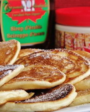 Блинчики с кленовым сиропом