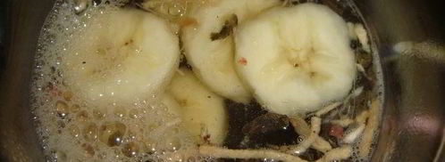 зеленый чай с клубникой и бананом. Шаг 3