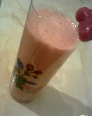 Коктейль клубнично-апельсиновый