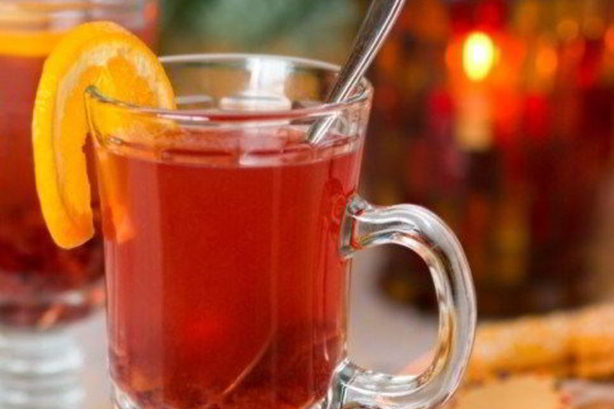 Рецепт рождественский пунш с сидром, ромом и клюквой