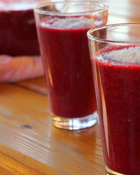 Ананасово-ягодный смузи