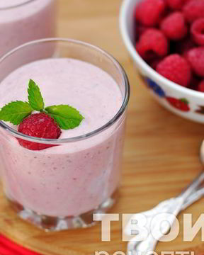 Малиново-банановый смузи с овсяными хлопьями