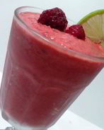 Малиново-яблочный смузи с лаймом