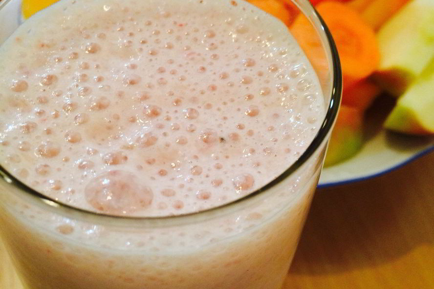 Рецепт смузи из замороженных фруктов с овсяными хлопьями