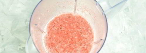 смузи с кокосовым молоком и клубникой. Шаг 6