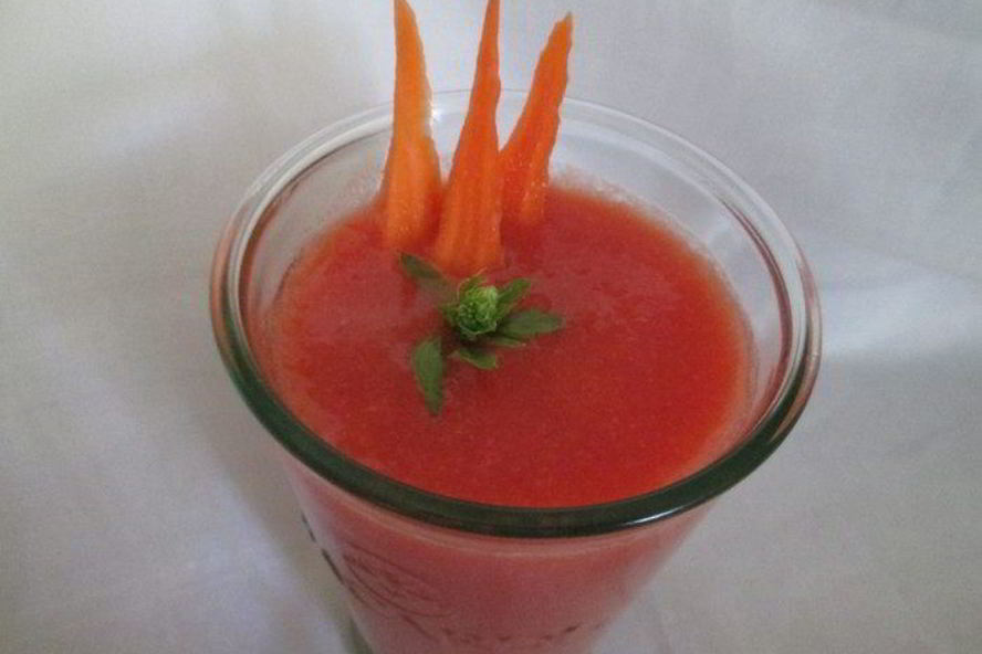 Рецепт томатный смузи с цветной капустой и морковью