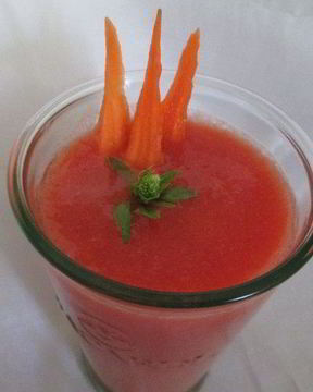 Томатный смузи с цветной капустой и морковью