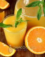 Тропический смузи с консервированным манго и ананасом